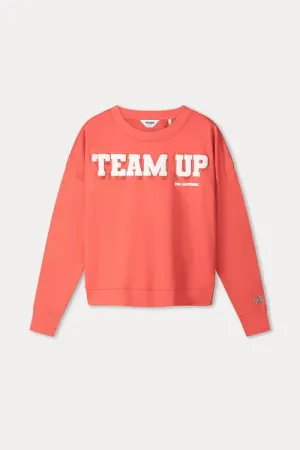 SWEATER TEAM UP