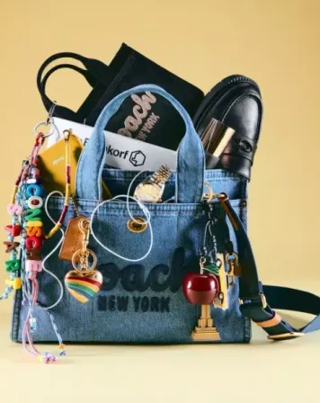 Back to school met de Bijenkorf: een statement-collectie vol kleur