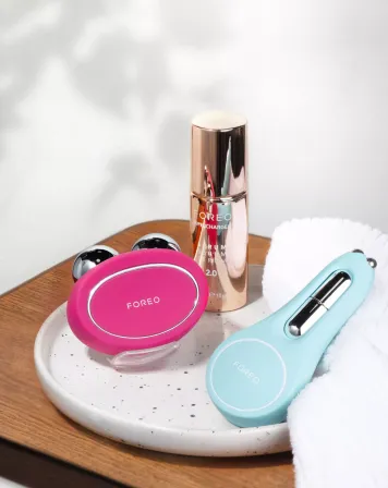 Creëer de ultieme 'snatched look' met FOREO's BEAR™ 2 en BEAR™ 2 eyes & lips